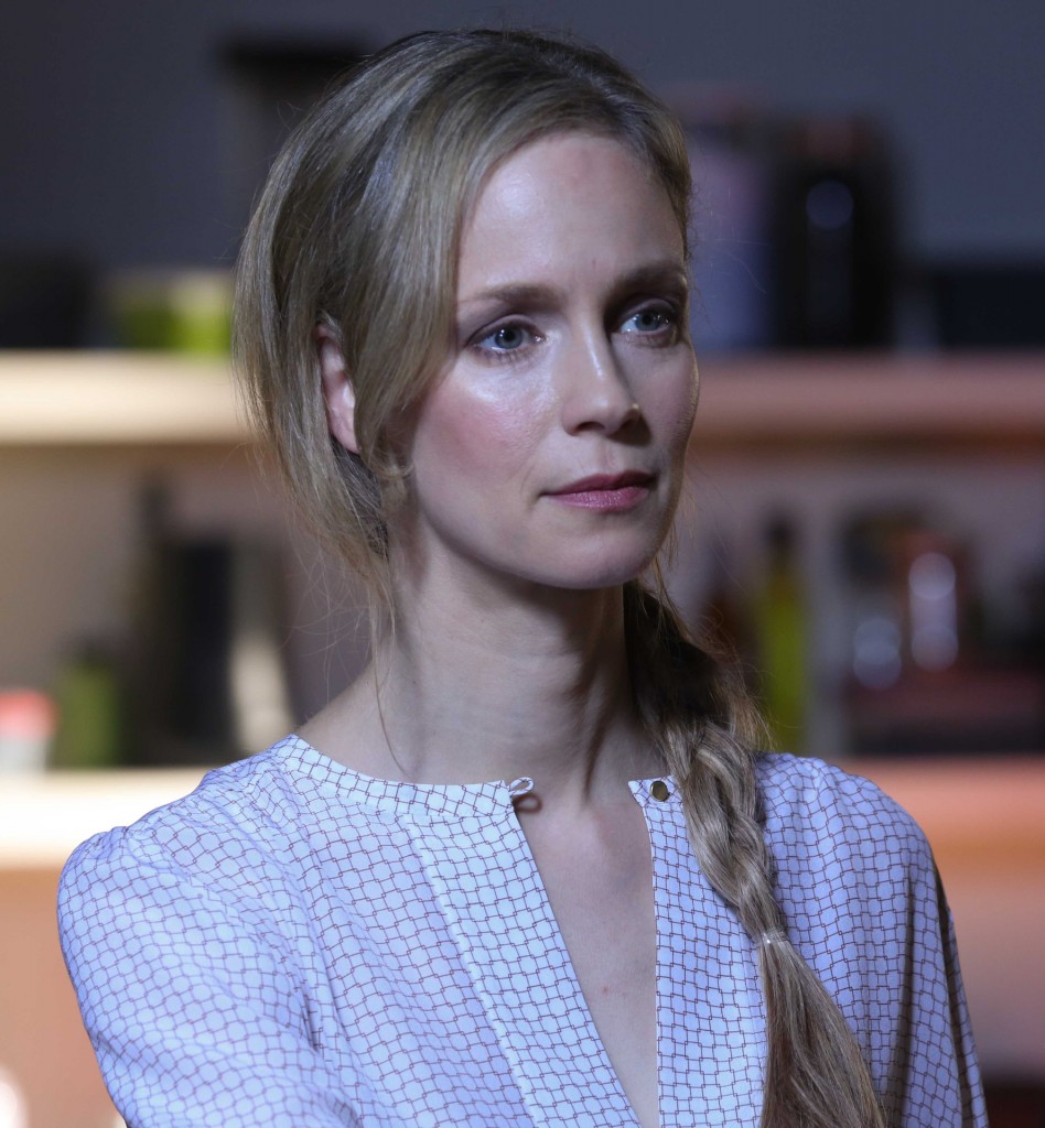 MINORITY REPORT: Agatha (Laura Regan) in the all-new “Mr. Nice Guy” episode of MINORITY REPORT airing Monday, Sept. 28 (9:00-10:00 PM ET/PT) on FOX. CR: Katie Yu / FOX. © 2015 FOX Broadcasting.