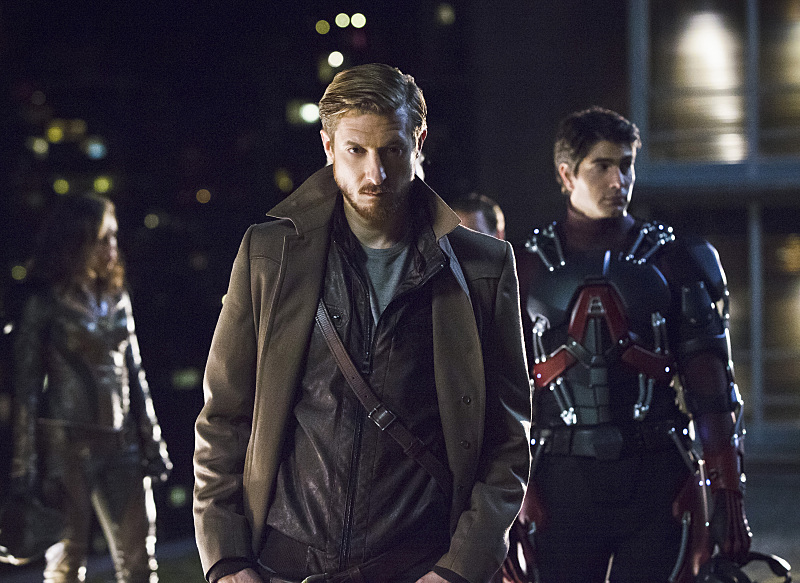 DC's Legends of Tomorrow -- Pictured (L-R): Arthur Darvill as Rip Hunter and Brandon Routh as Ray Palmer/Atom (Jeff Weddell/The CW) 
