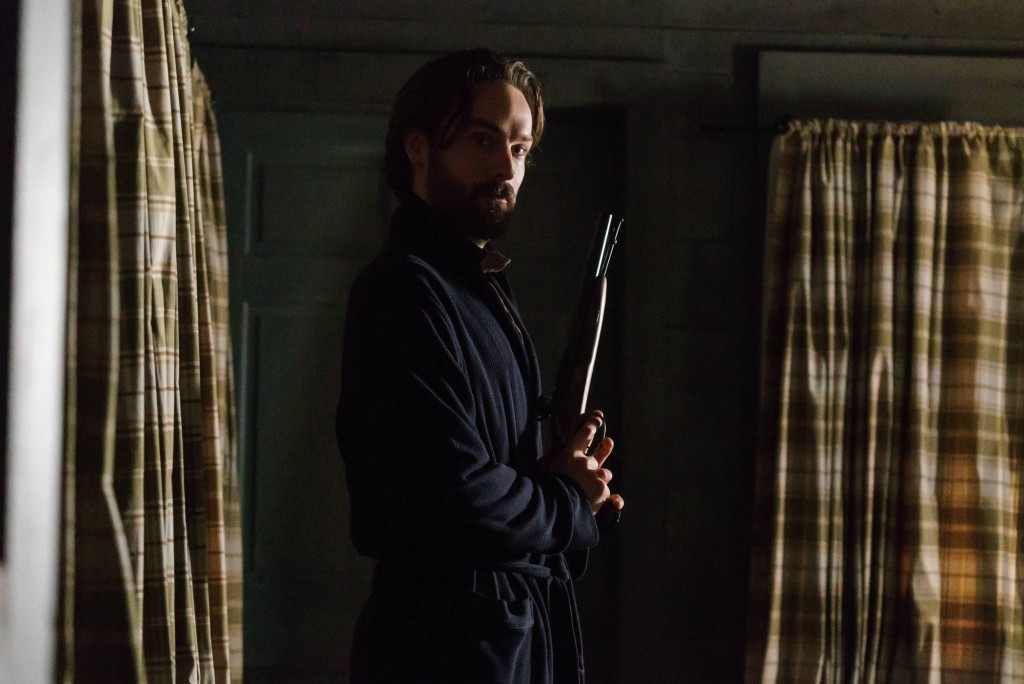 SLEEPY HOLLOW: L-R: Tom Mison in the ÒOne Life" winter premiere episode of SLEEPY HOLLOW airing Friday, Feb. 5 (8:00-9:00 PM ET/PT) on FOX. ©2016 Fox Broadcasting Co. Cr: Tina Rowden/FOX.