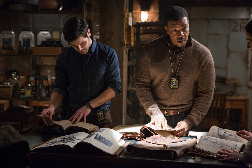 GRIMM -- "Skin Deep" Episode 515 -- Pictured: (l-r) David Giuntoli as Nick Burkhardt, Russell Hornsby as Hank Griffin -- (Photo by: Scott Green/NBC)