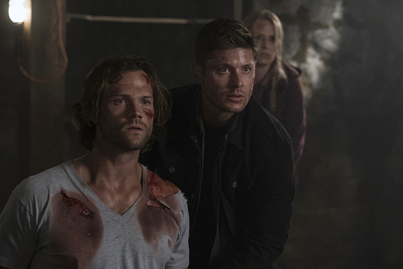 Supernatural -- "Mamma Mia" -- SN1202b_0196.jpg -- Pictured (L-R): Jared Padalecki as Sam, Jensen Ackles as Dean and Samantha Smith as Mary Winchester -- Photo: Katie Yu/The CW -- ÃÂ© 2016 The CW Network, LLC. All Rights Reserved