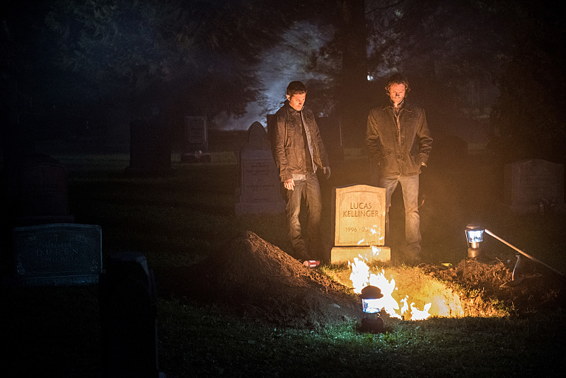 Supernatural -- "The Foundry" -- SN1203a_0389.jpg -- Pictured (L-R): Jensen Ackles as Dean and Jared Padalecki as Sam -- Photo: Dean Buscher/The CW -- ÃÂ© 2016 The CW Network, LLC. All Rights Reserve