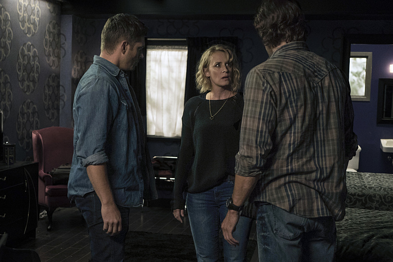 Supernatural -- "The Foundry" -- SN1203b_0127.jpg -- Pictured (L-R): Jensen Ackles as Dean, Samantha Smith as Mary Winchester and Jared Padalecki as Sam -- Photo: Katie Yu/The CW -- ÃÂ© 2016 The CW Network, LLC. All Rights Reserved