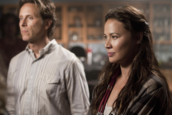 Falling Skies 103_17_Steven Weber Moon Bloodgood_PH_Ken Woroner_18776_006_0824_R